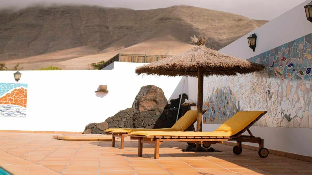Bungalow Allende Famara Con Piscina Privada Y Ac Ngoại thất bức ảnh
