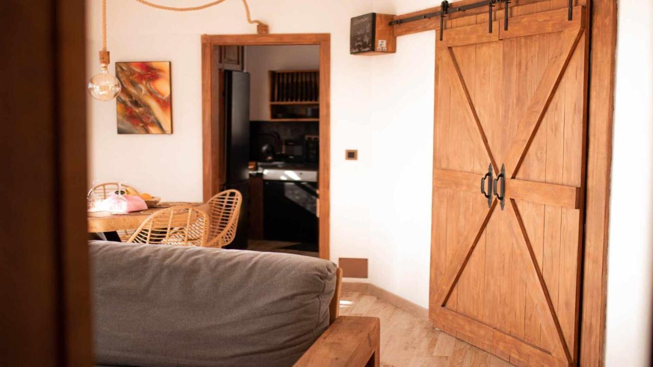 Bungalow Allende Famara Con Piscina Privada Y Ac Ngoại thất bức ảnh